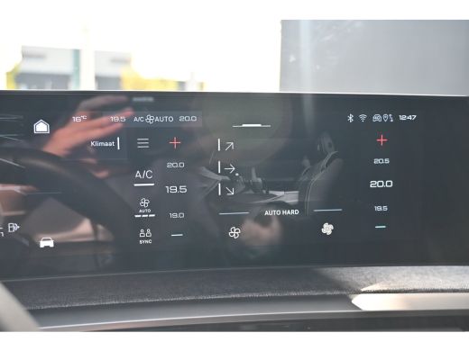 Peugeot 3008 1.2 Hybrid 145 Allure | Navigatie Pro | Achteruitrijcamera | Climate Control | Half-Leder | Cruis... ActivLease financial lease