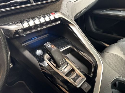 Peugeot 3008 1.2 PureTech GT-Line Automaat (PANORAMADAK, APPLE CARPLAY, 360 CAMERA, LEDER, KEYLESS, SPORTSTOEL... ActivLease financial lease