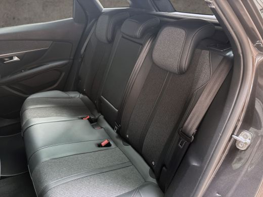 Peugeot 3008 1.2 PureTech GT-Line Automaat (PANORAMADAK, APPLE CARPLAY, 360 CAMERA, LEDER, KEYLESS, SPORTSTOEL... ActivLease financial lease