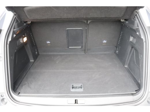 Peugeot 3008 1.6 HYBRID 225PK ALLURE PACK AUTOMAAT / NAVI / LEDER / CLIMA / LED / PDC / 18" LMV / CAMERA / KEY... ActivLease financial lease