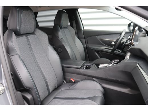 Peugeot 3008 1.6 HYBRID 225PK ALLURE PACK AUTOMAAT / NAVI / LEDER / CLIMA / LED / PDC / 18" LMV / CAMERA / KEY... ActivLease financial lease