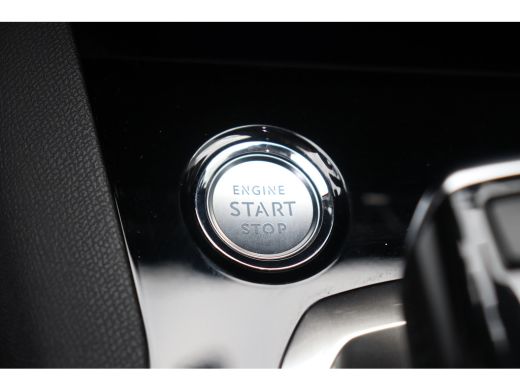 Peugeot 3008 1.6 HYBRID 225PK ALLURE PACK AUTOMAAT / NAVI / LEDER / CLIMA / LED / PDC / 18" LMV / CAMERA / KEY... ActivLease financial lease