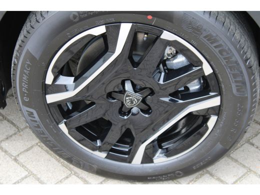 Peugeot 3008 1.6 plug-in Hybrid 195 GT | Achterbank in delen neerklapbaar | Achteruitrij assistent | Achteruit... ActivLease financial lease