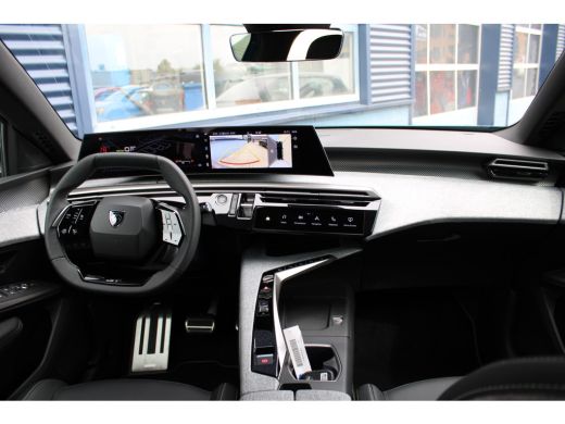 Peugeot 3008 1.6 plug-in Hybrid 195 GT | Achterbank in delen neerklapbaar | Achteruitrij assistent | Achteruit... ActivLease financial lease
