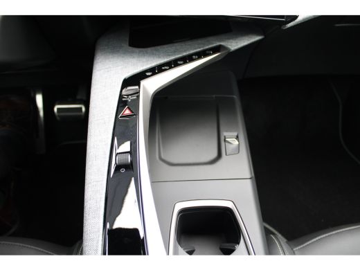 Peugeot 3008 1.6 plug-in Hybrid 195 GT | Achterbank in delen neerklapbaar | Achteruitrij assistent | Achteruit... ActivLease financial lease