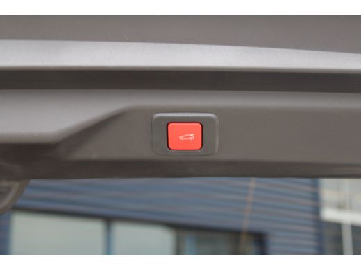 Peugeot 3008 1.6 plug-in Hybrid 195 GT | Achterbank in delen neerklapbaar | Achteruitrij assistent | Achteruit... ActivLease financial lease