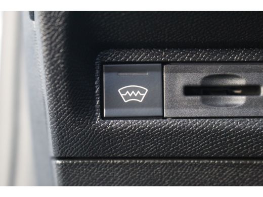 Peugeot 308 SW 1.2 Hybrid 136 e-DCS6 GT | Afn. Trekhaak | Navi | Camera | Voorruitverwarming | Carplay | Adap... ActivLease financial lease