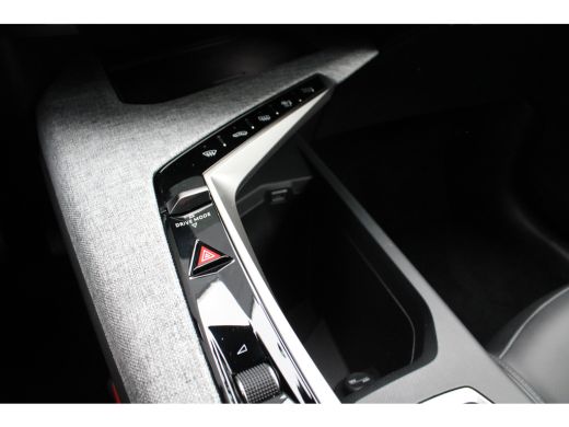 Peugeot 5008 1.2 Hybrid 136 Allure | Automaat | Navigatie | Camera | Adaptieve cruise control | Apple carplay | ActivLease financial lease