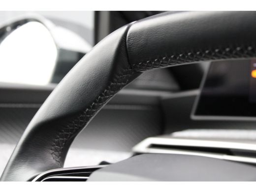 Peugeot 5008 1.2 Hybrid 136 Allure | Automaat | Navigatie | Camera | Adaptieve cruise control | Apple carplay | ActivLease financial lease