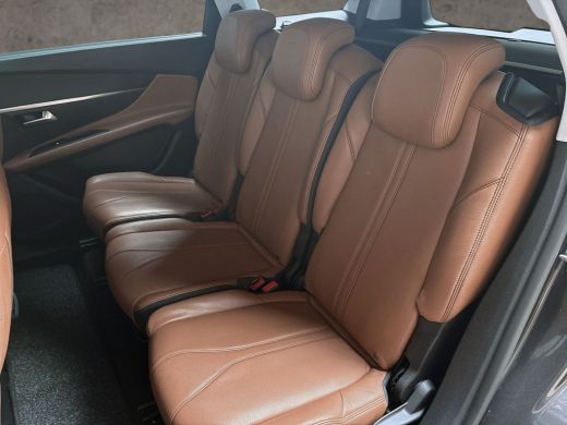 Peugeot 5008 1.2 PureTech Sport 7 Persoons Automaat (APPLE CARPLAY, BRUIN LEDER, 360 CAMERA, ADAPTIVE CRUISE, ... ActivLease financial lease