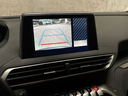 Peugeot 5008 1.2 PureTech Sport 7 Persoons Automaat (APPLE CARPLAY, BRUIN LEDER, 360 CAMERA, ADAPTIVE CRUISE, ... ActivLease financial lease