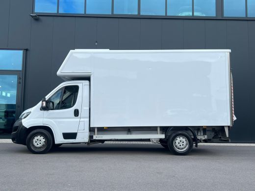 Peugeot Boxer 435 2.2 BlueHDi 165 L3 Pro Zwaar | Hydraulische Laadklep | Spiegelbak | Camera | Airco | Bijrijde... ActivLease financial lease