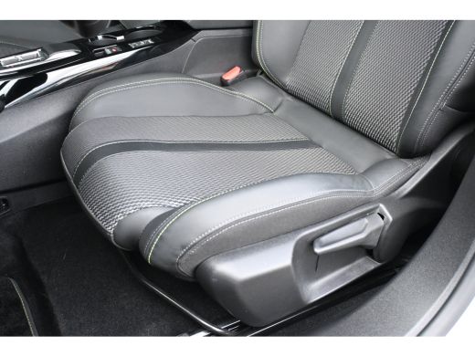 Peugeot e-2008 EV GT 54 kWh 98,1%SOH! | Warmtepomp | Drive Assist Pack | Allseason | Navigatie | Achteruitrijcam... ActivLease financial lease