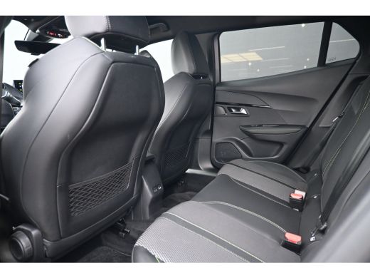 Peugeot e-2008 EV GT 54 kWh 98,1%SOH! | Warmtepomp | Drive Assist Pack | Allseason | Navigatie | Achteruitrijcam... ActivLease financial lease