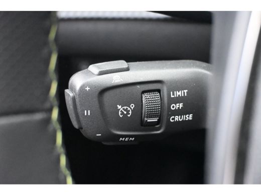 Peugeot e-2008 EV GT 54 kWh 98,1%SOH! | Warmtepomp | Drive Assist Pack | Allseason | Navigatie | Achteruitrijcam... ActivLease financial lease