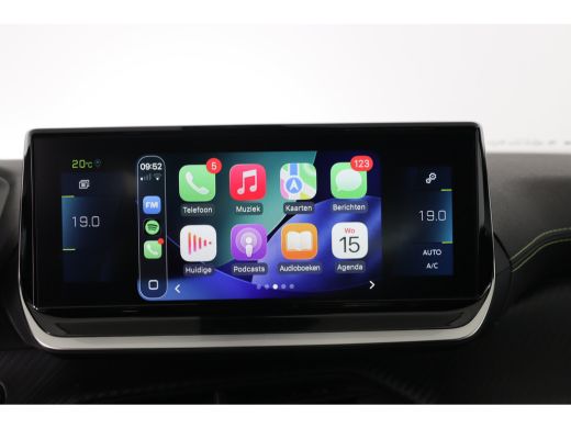 Peugeot e-2008 EV GT Pack 50 kWh | 1e Eigenaar! | SOH 93% | Open Dak | Cruise Adaptive | LED | Navi | Half Leder... ActivLease financial lease