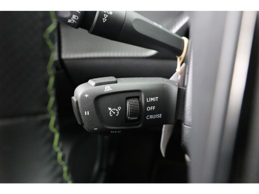 Peugeot e-2008 EV GT Pack 50 kWh | 1e Eigenaar! | SOH 93% | Open Dak | Cruise Adaptive | LED | Navi | Half Leder... ActivLease financial lease