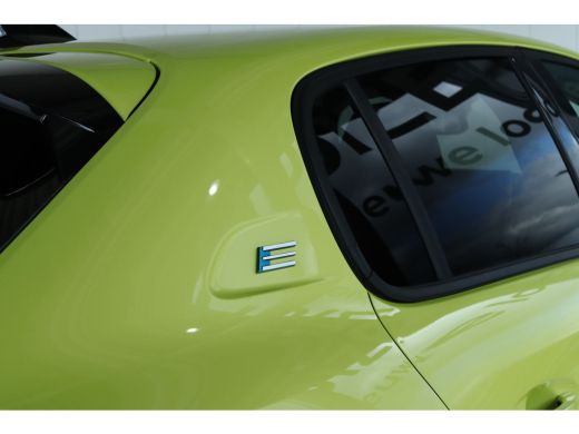 Peugeot e-208 GT | 8 Jaar Garantie | Adapt. Cruise | 360 Camera | Alcantara | Massage | Stoelverwarming | Keyle... ActivLease financial lease