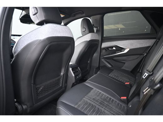 Peugeot e-3008 GT Avantage 210 73 kWh 8 Jaar Garantie! 95,8%SOH! | Schuif-/Kanteldak | Warmtepomp | FOCAL | 360 ... ActivLease financial lease