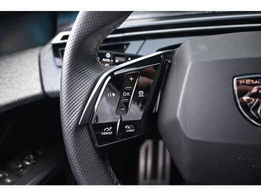 Peugeot e-3008 GT Avantage 210 73 kWh 8 Jaar Garantie! 95,8%SOH! | Schuif-/Kanteldak | Warmtepomp | FOCAL | 360 ... ActivLease financial lease