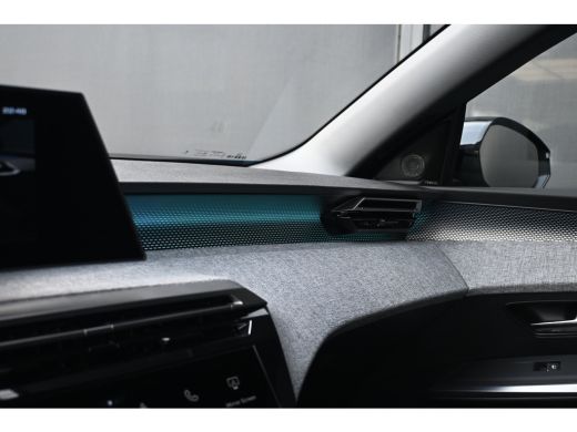 Peugeot e-3008 GT Avantage 210 73 kWh 8 Jaar Garantie! 95,8%SOH! | Schuif-/Kanteldak | Warmtepomp | FOCAL | 360 ... ActivLease financial lease