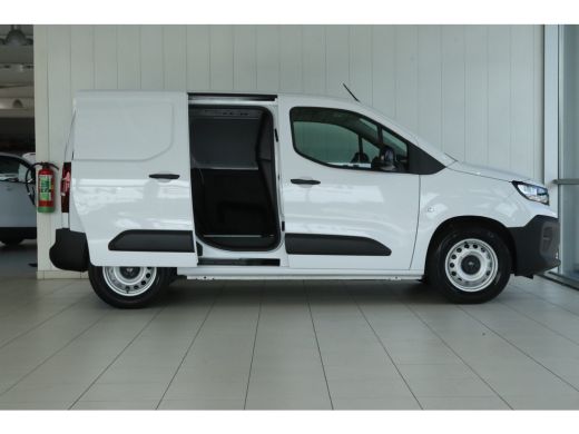 Peugeot e-Partner 136 L1 50 kWh | Cruise Control | Stoel+Stuurverwarming | Betimmering | Climate Control | LED | ActivLease financial lease