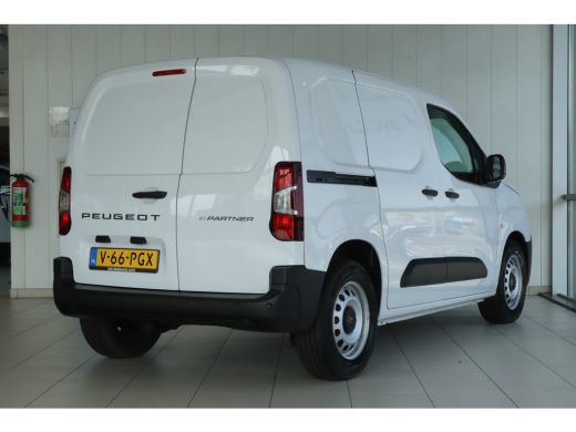 Peugeot e-Partner 136 L1 50 kWh | Cruise Control | Stoel+Stuurverwarming | Betimmering | Climate Control | LED | ActivLease financial lease