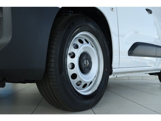 Peugeot e-Partner 136 L1 50 kWh | Cruise Control | Stoel+Stuurverwarming | Betimmering | Climate Control | LED | ActivLease financial lease