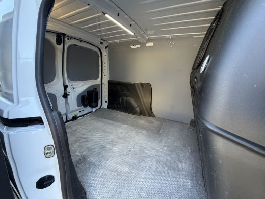 Peugeot Partner 1.5 BlueHDI 102 PK Euro 6 Premium CarPlay/cruise control/PDC ActivLease financial lease