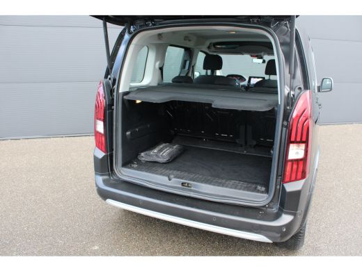 Peugeot Rifter 1.2 Puretech Allure | Navigatie | Camera | All season | Parkeersensoren voor + achter | Apple car... ActivLease financial lease