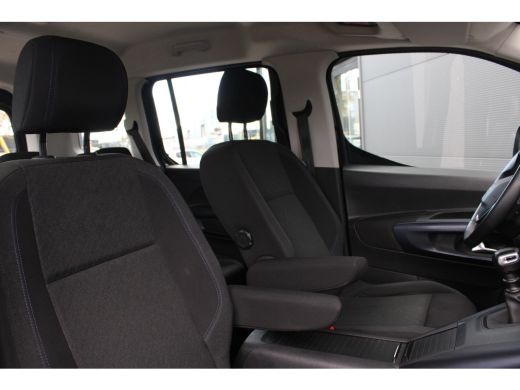 Peugeot Rifter 1.2 Puretech Allure | Navigatie | Camera | All season | Parkeersensoren voor + achter | Apple car... ActivLease financial lease