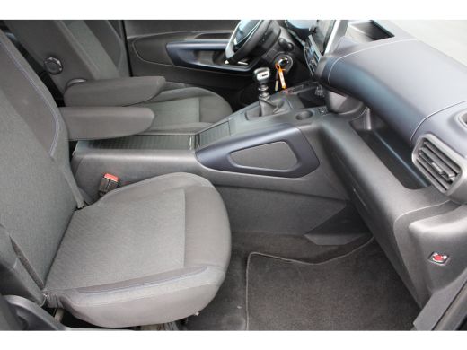 Peugeot Rifter 1.2 Puretech Allure | Navigatie | Camera | All season | Parkeersensoren voor + achter | Apple car... ActivLease financial lease