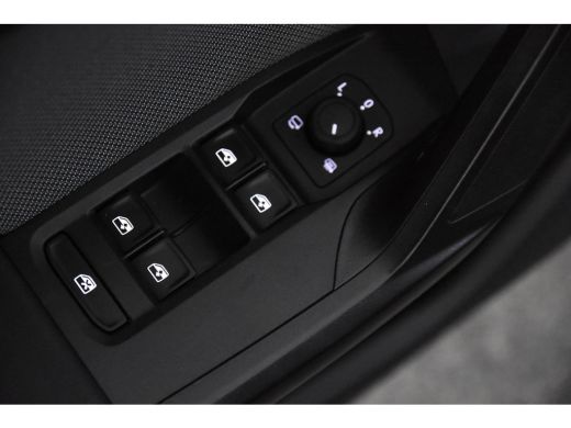 Seat Leon Sportstourer *1ste Eigenaar*Camera*Navigatie*Carplay* ActivLease financial lease