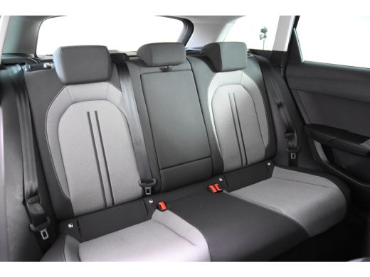 Seat Leon Sportstourer *1ste Eigenaar*Camera*Navigatie*Carplay* ActivLease financial lease