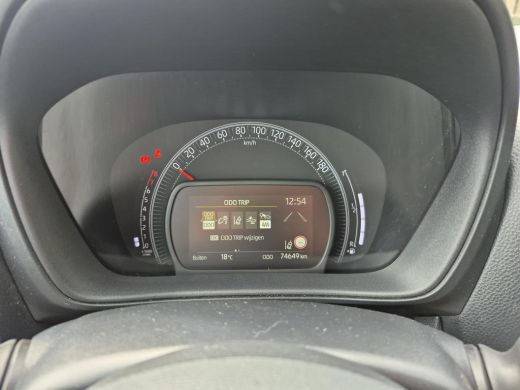 Toyota Aygo 1.0 VVT-i MT first | Apple CarPlay/Android auto | Achteruitrijcamera | Climate control ActivLease financial lease