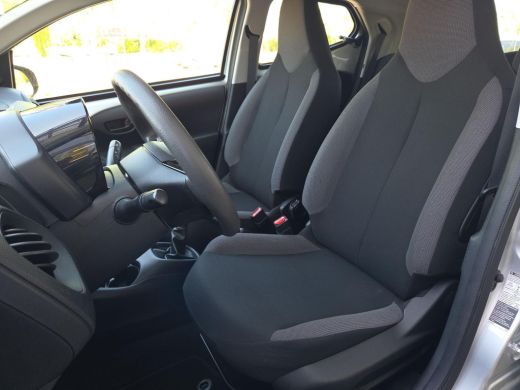 Toyota Aygo 1.0 VVT-i x-fun | Airco | Bluetooth | Rijklaar incl. garantie | ActivLease financial lease