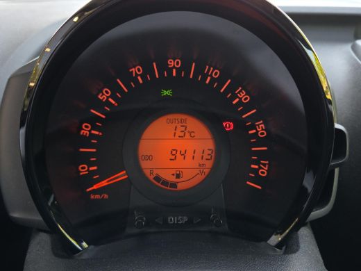 Toyota Aygo 1.0 VVT-i x-fun | Airco | Bluetooth | Rijklaar incl. garantie | ActivLease financial lease