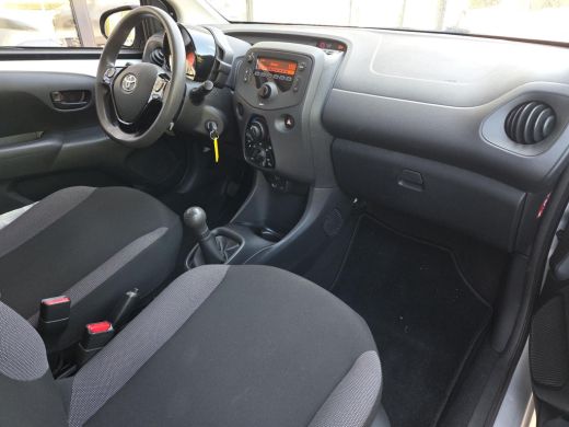 Toyota Aygo 1.0 VVT-i x-fun | Airco | Bluetooth | Rijklaar incl. garantie | ActivLease financial lease