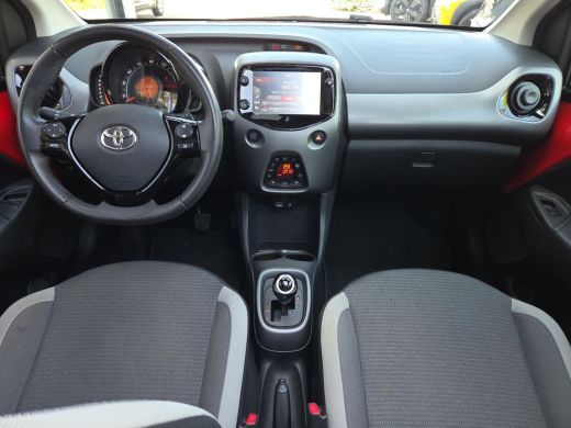 Toyota Aygo 1.0 VVT-i x-joy cabrio | Apple CarPlay | Clima | Rijklaar incl. garantie | ActivLease financial lease