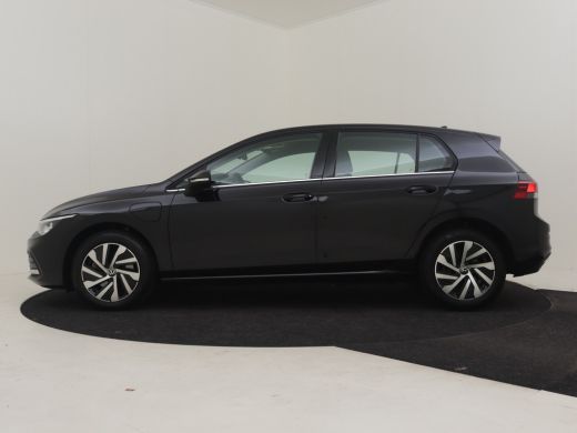 Volkswagen Golf Style eHybrid 204Pk DSG/AUTO | Achteruitrijcamera | Navigatie | Apple carplay Android auto | Crui... ActivLease financial lease