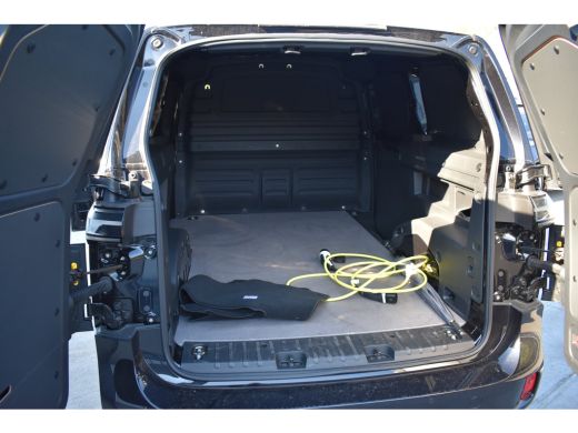 Volkswagen ID. Buzz Cargo Cargo 79 kWh 286pk | TREKHAAK | STOELVERW. | CAMERA | ADAPT. CRUISE | APP. CONNECT | FULL LED | A... ActivLease financial lease