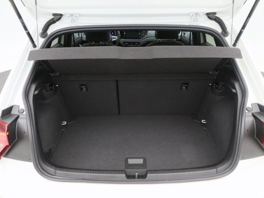 Volkswagen Polo 1.0 TSi Automaat R-Line Edition | Camera | Stoelverwarming | Panorama dak | Climatronic | CarPlay... ActivLease financial lease