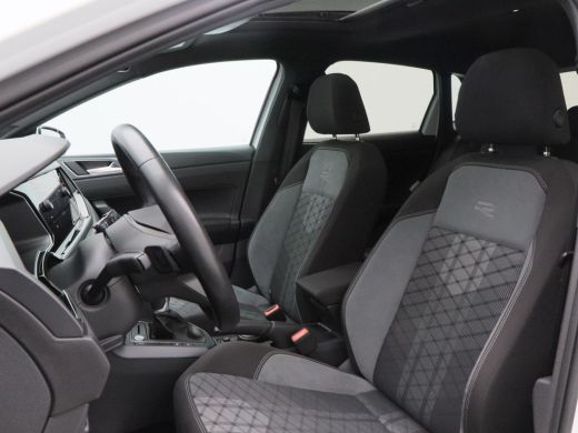 Volkswagen Polo 1.0 TSi Automaat R-Line Edition | Camera | Stoelverwarming | Panorama dak | Climatronic | CarPlay... ActivLease financial lease