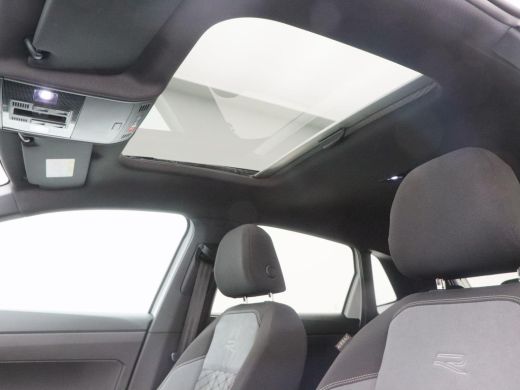 Volkswagen Polo 1.0 TSi Automaat R-Line Edition | Camera | Stoelverwarming | Panorama dak | Climatronic | CarPlay... ActivLease financial lease