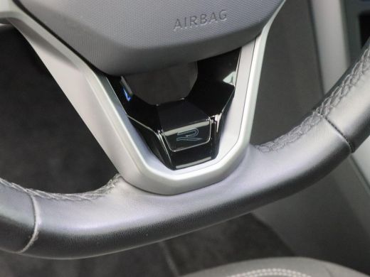 Volkswagen Polo 1.0 TSi Automaat R-Line Edition | Camera | Stoelverwarming | Panorama dak | Climatronic | CarPlay... ActivLease financial lease