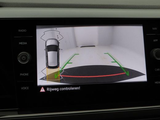 Volkswagen Polo 1.0 TSi Automaat R-Line Edition | Camera | Stoelverwarming | Panorama dak | Climatronic | CarPlay... ActivLease financial lease