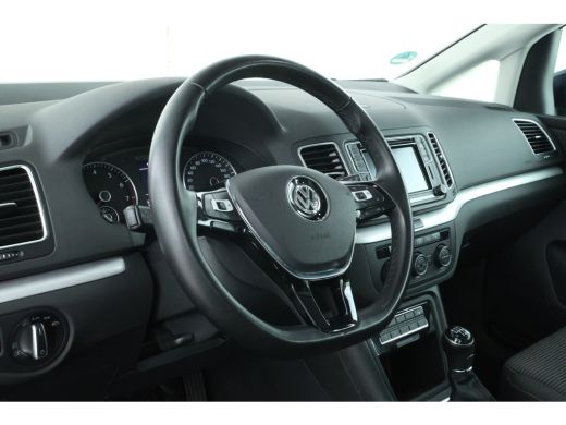 Volkswagen Sharan 1.4 TSI Exclusive Series Panorama, Navigatie, climate, ActivLease financial lease