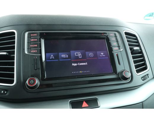 Volkswagen Sharan 1.4 TSI Exclusive Series Panorama, Navigatie, climate, ActivLease financial lease