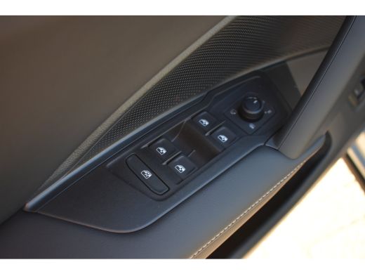 Volkswagen Tiguan Life Edition - eHybrid | 'App-Connect' draadloze smartphone integratie | Automatische afstandsreg... ActivLease financial lease