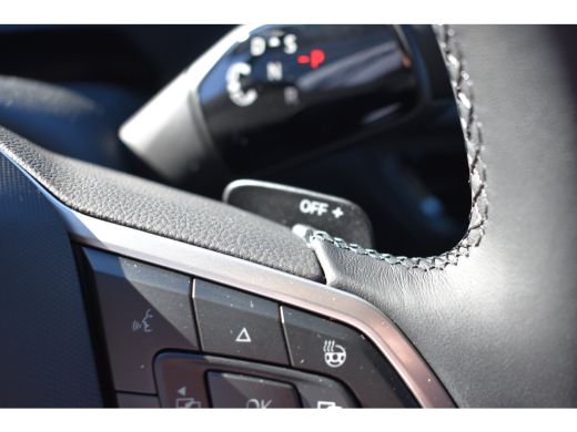 Volkswagen Tiguan Life Edition - eHybrid | 'App-Connect' draadloze smartphone integratie | Automatische afstandsreg... ActivLease financial lease